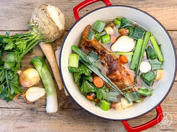 Geflügelbrühe selber machen, Grundrezept – Cook &amp; Soul