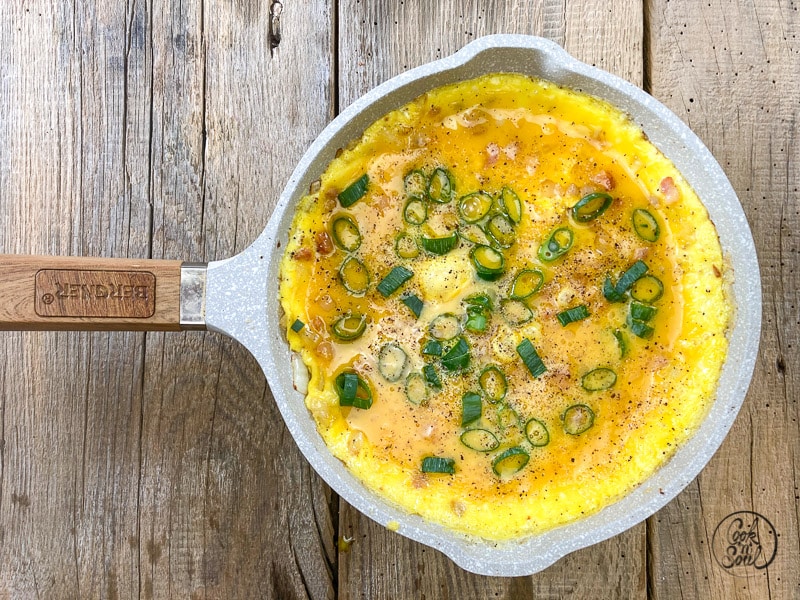 Omelette Frühlingszwiebeln Kräuter