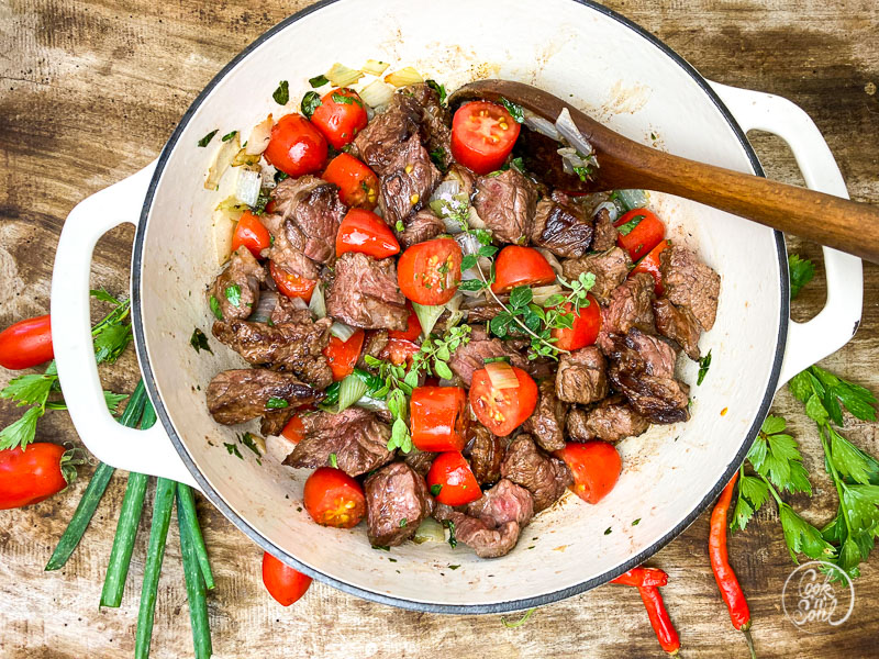 Gulasch kochen