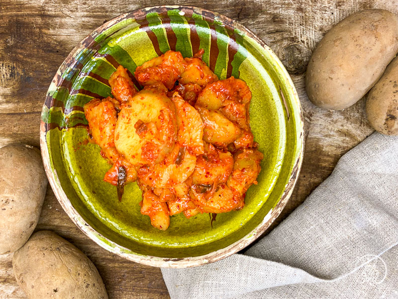 Scharfer Kartoffelsalat mit Kimchi