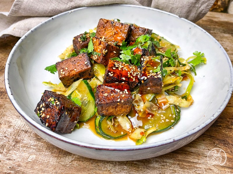 Tofu Stir Fry mit Gurkensalat