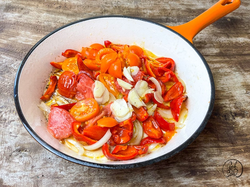 Paprikasauce mit Tomaten