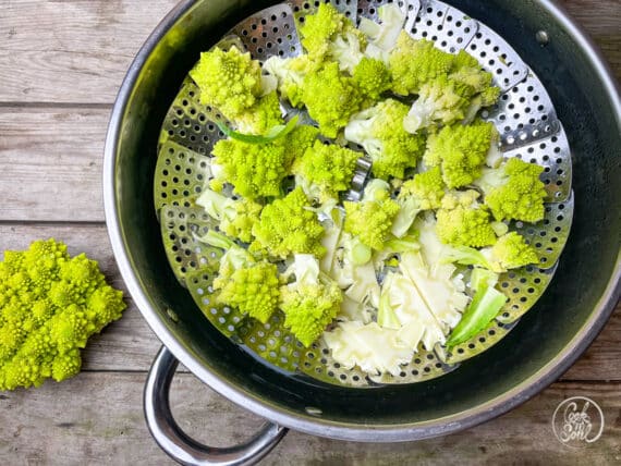Wie Lange Muss Man Romanesco Kochen Romanesco kochen: schnell & einfach – Cook & Soul